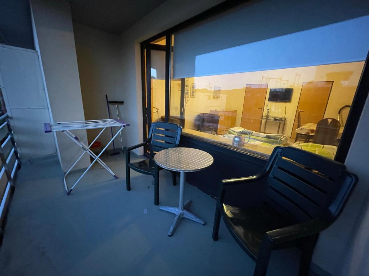 Schoene Einfache Ferienwohnung Mitten In Oldenburg Exterior foto