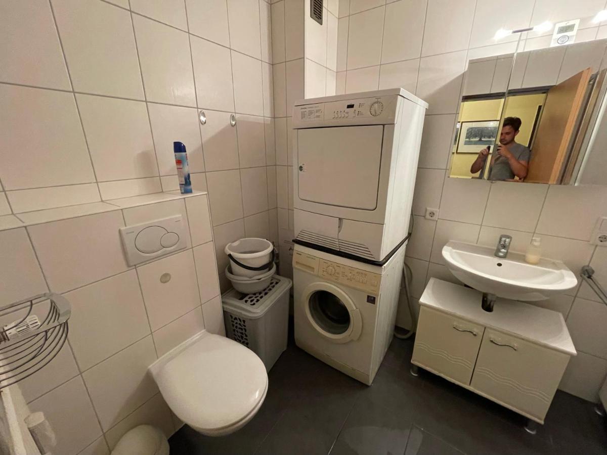 Schoene Einfache Ferienwohnung Mitten In Oldenburg Exterior foto