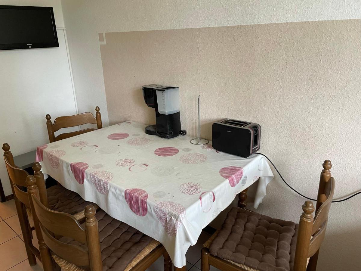 Schoene Einfache Ferienwohnung Mitten In Oldenburg Exterior foto