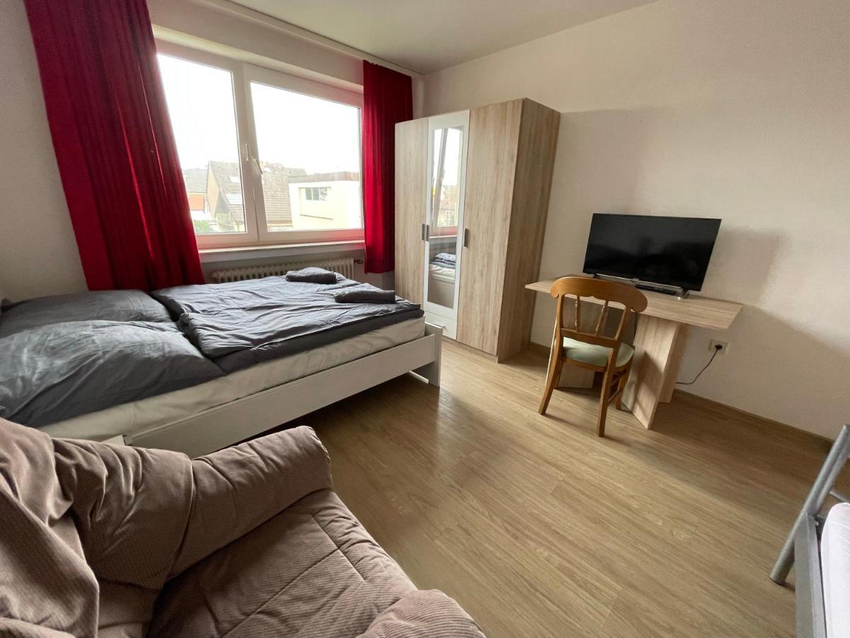 Schoene Einfache Ferienwohnung Mitten In Oldenburg Exterior foto
