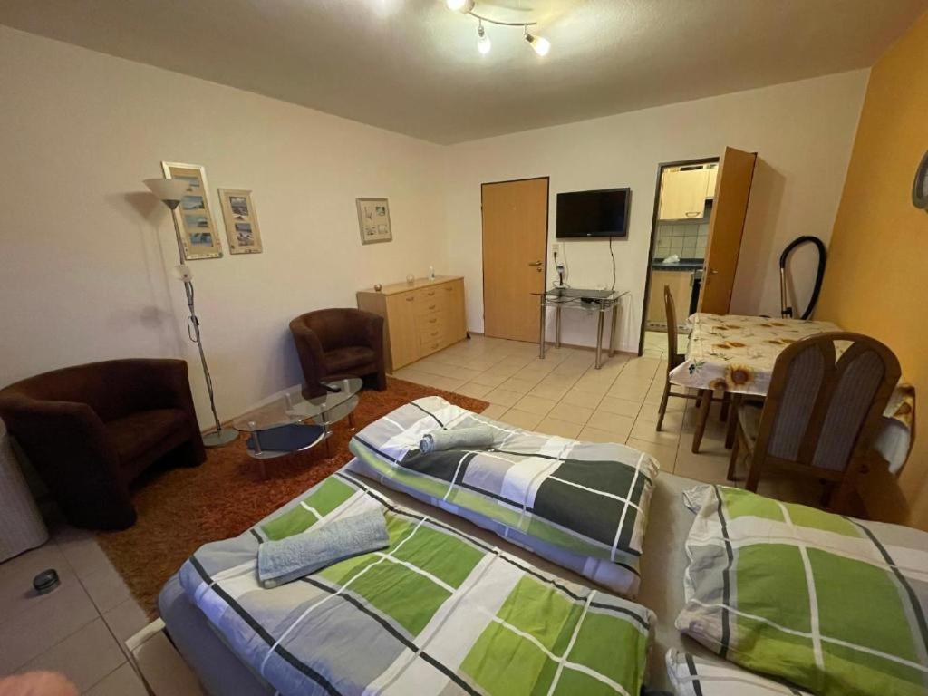 Schoene Einfache Ferienwohnung Mitten In Oldenburg Exterior foto